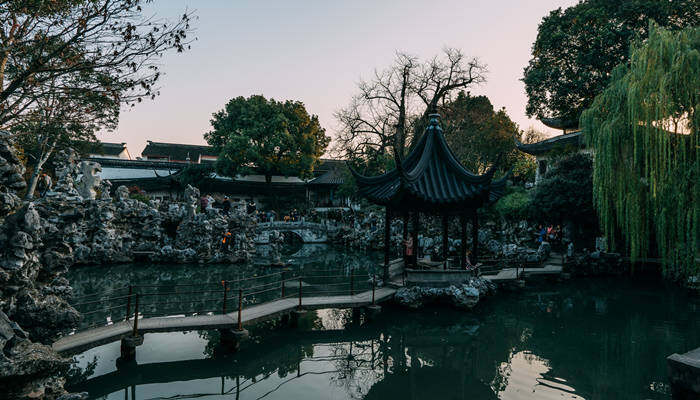 狮子林,沧浪亭,留园和什么统称为苏州四大名园? 狮子林,沧浪亭,留园和什么统称为苏州四大名园?