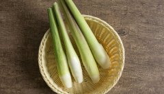 菰